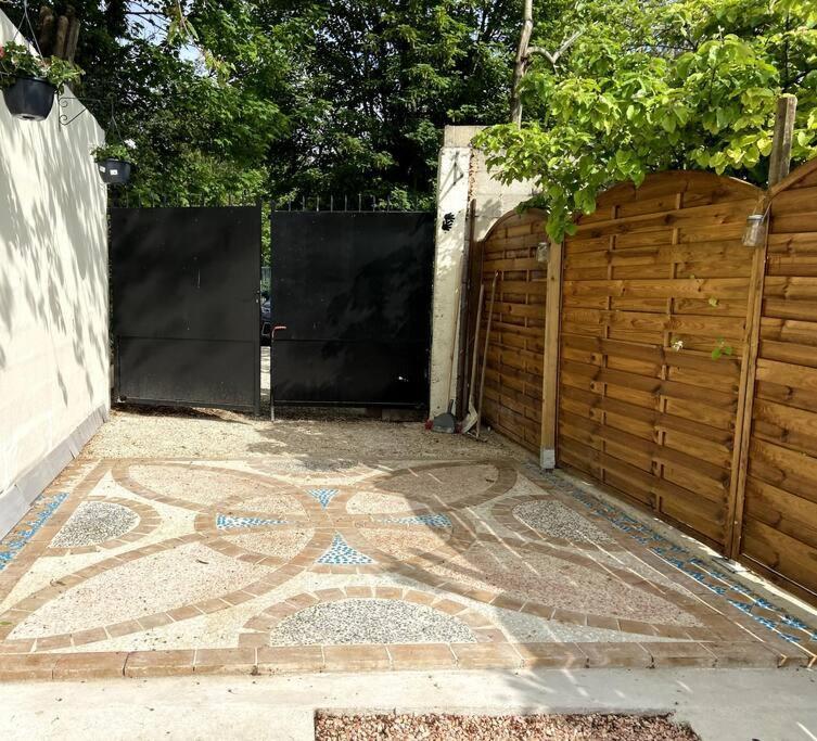 אורלי Maison Jardin Et Parking Gratuit - 10 Min De L'Aeroport - Metro 14 - Arrivee Autonome מראה חיצוני תמונה