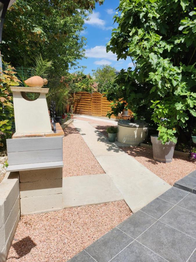 אורלי Maison Jardin Et Parking Gratuit - 10 Min De L'Aeroport - Metro 14 - Arrivee Autonome מראה חיצוני תמונה
